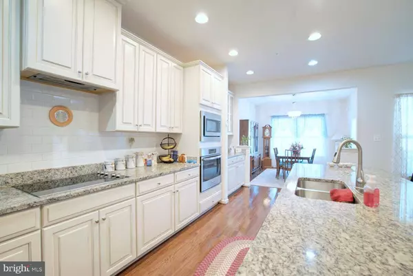 8157 HICKORY HOLLOW DR, Glen Burnie, MD 21060