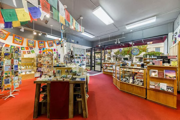 199 N Main ST, Ashland, OR 97520