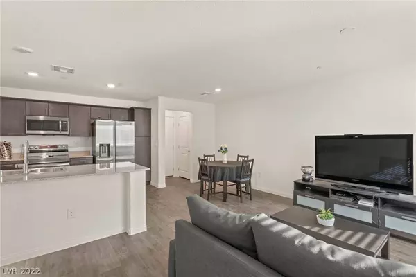 2649 Blizzard Blue Court, North Las Vegas, NV 89086