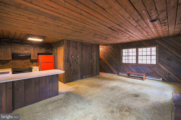 206 DALE DR, Mount Jackson, VA 22842