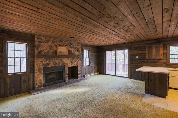 206 DALE DR, Mount Jackson, VA 22842