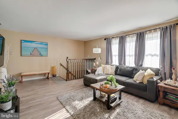 3319 WOODHAVEN RD, Philadelphia, PA 19154