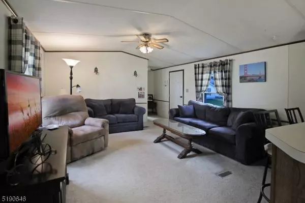 10 Clover Lane, White Twp., NJ 07823