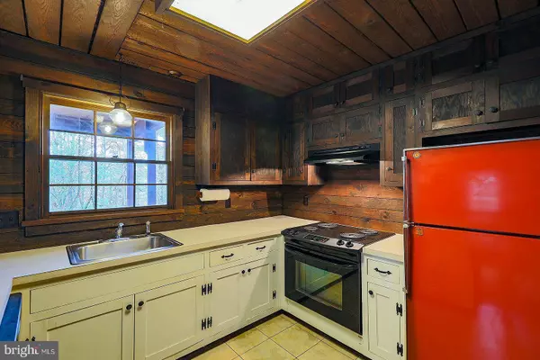 206 DALE DR, Mount Jackson, VA 22842