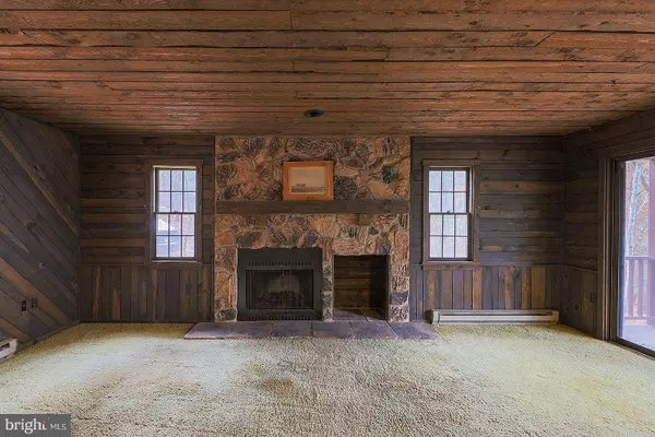 206 DALE DR, Mount Jackson, VA 22842