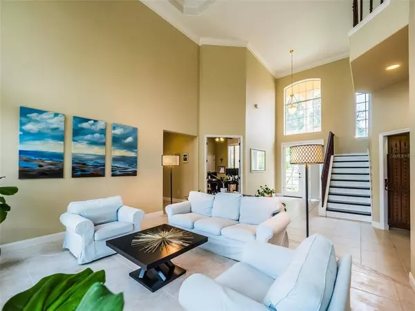 9726 CAMBERLEY CIR, Orlando, FL 32836