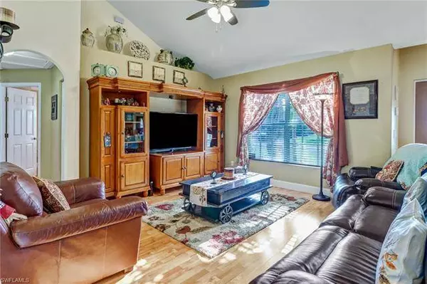 153 SE 4th TER, Cape Coral, FL 33990