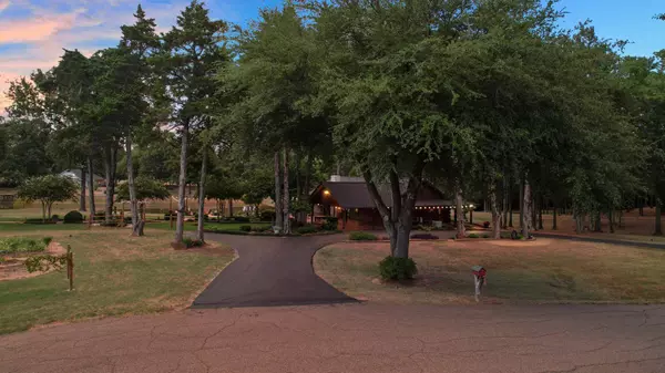 100 County Road 2835, Pittsburg, TX 75686