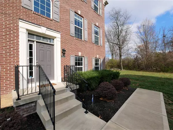 9093 Demarest DR, Fishers, IN 46038