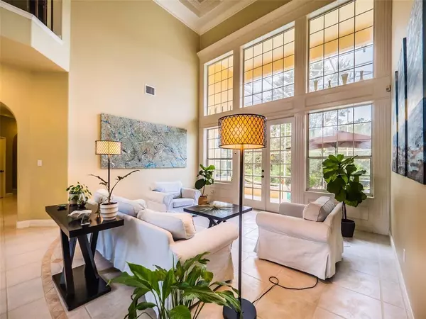 9726 CAMBERLEY CIR, Orlando, FL 32836