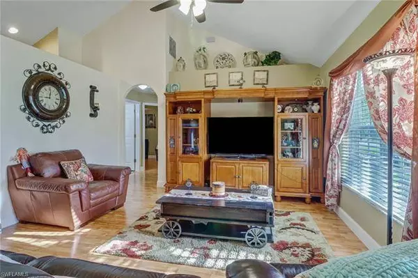 153 SE 4th TER, Cape Coral, FL 33990