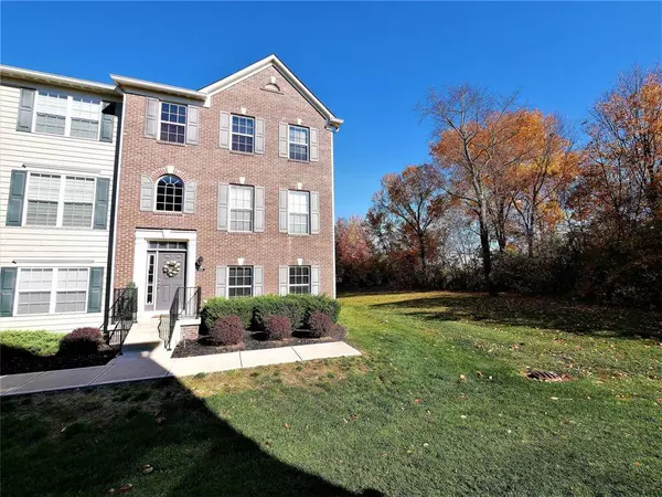 9093 Demarest DR, Fishers, IN 46038