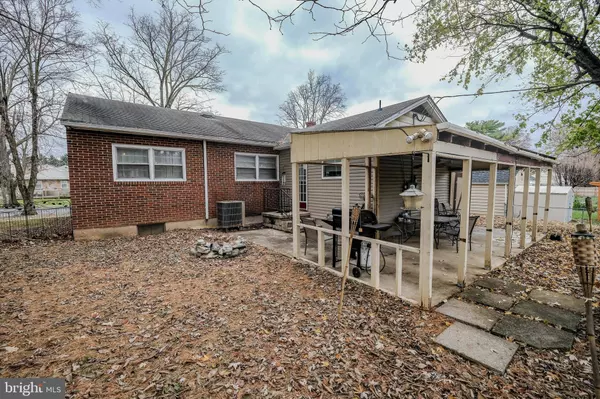 608 LINDEN LN, Martinsburg, WV 25401