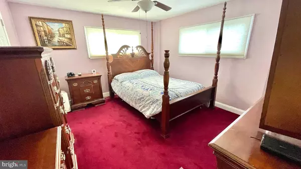 88 HANOVER LN, Williamstown, NJ 08094