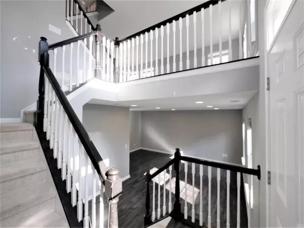 9093 Demarest DR, Fishers, IN 46038