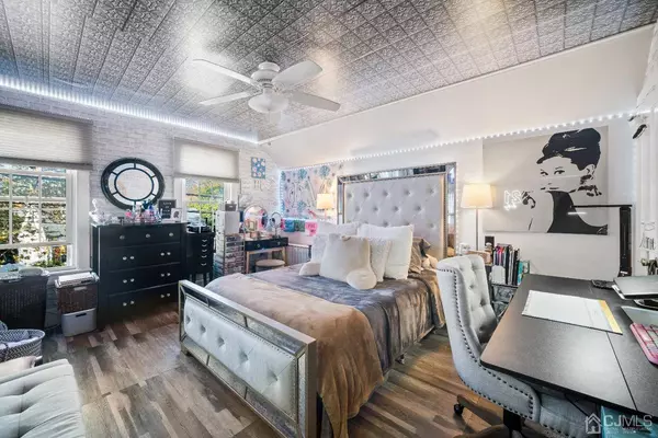 14 Kuhlthau AVE, Milltown, NJ 08850