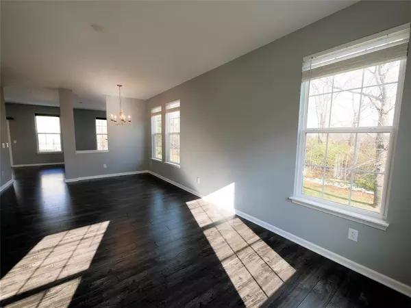 9093 Demarest DR, Fishers, IN 46038