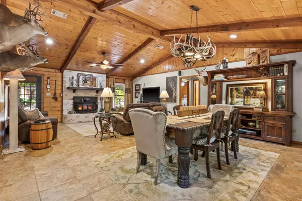 100 County Road 2835, Pittsburg, TX 75686