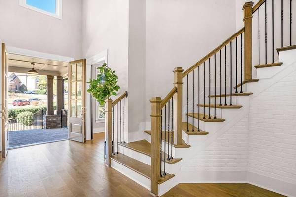 2962 Springbluff LN, Buford, GA 30519