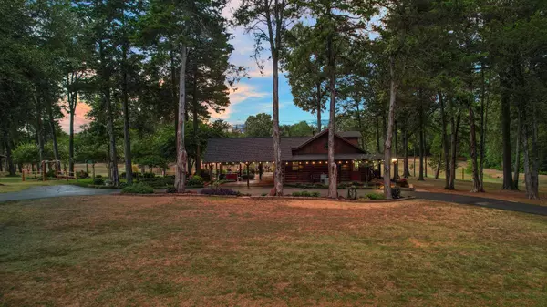 100 County Road 2835