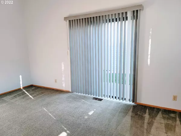 16621 SE NAEGELI DR, Portland, OR 97236