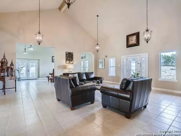 180 COUNTY ROAD 2750, Mico, TX 78056-5455