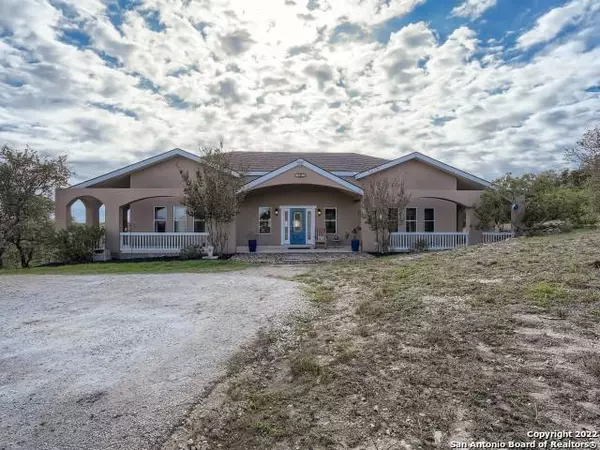 180 COUNTY ROAD 2750, Mico, TX 78056-5455