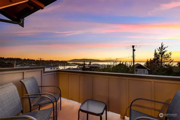 813 11th ST, Bellingham, WA 98225