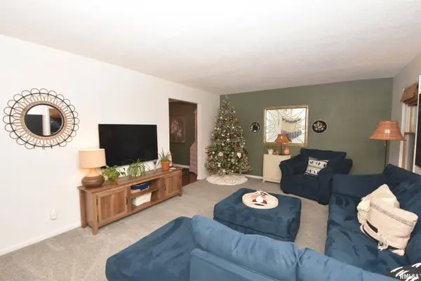 9523 W LAKE CAMELOT DR, Mapleton, IL 61547