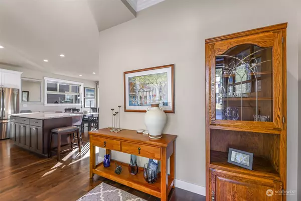 813 11th ST, Bellingham, WA 98225