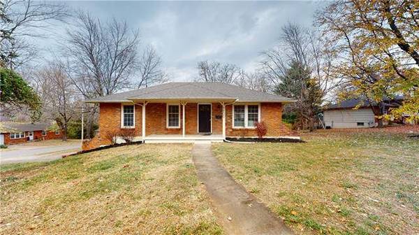 9800 E 51st TER, Kansas City, MO 64133