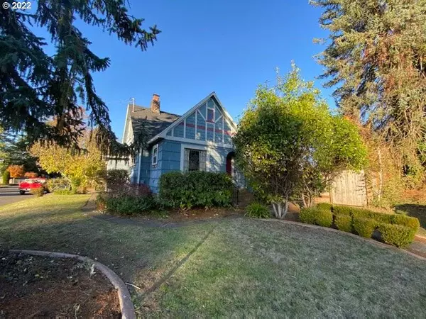 387 S 14TH AVE, Cornelius, OR 97113