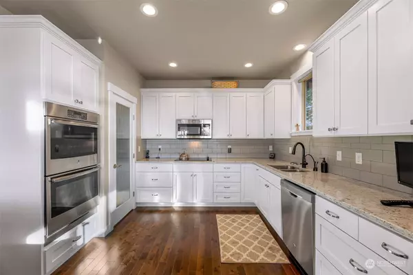 813 11th ST, Bellingham, WA 98225