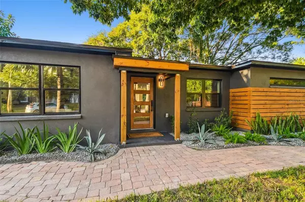 3003 W MEADOW ST, Tampa, FL 33611