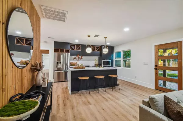 3003 W MEADOW ST, Tampa, FL 33611