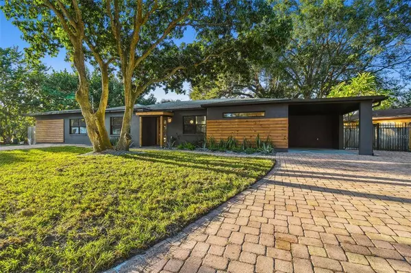 3003 W MEADOW ST, Tampa, FL 33611