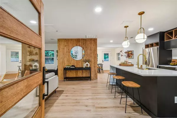 3003 W MEADOW ST, Tampa, FL 33611