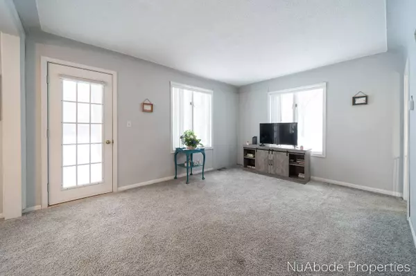 1512 Holton Road, Muskegon, MI 49444