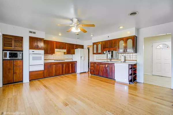 3005 Fiday Road, Joliet, IL 60431