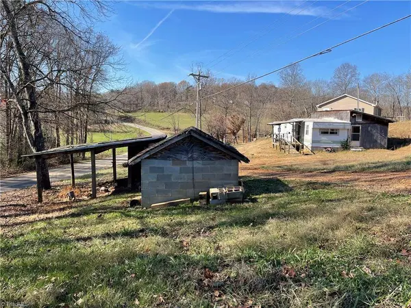 2214 Ararat RD, Ararat, NC 27007