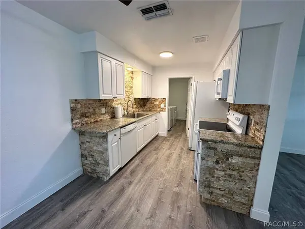 14 N Barbour ST, Beverly Hills, FL 34465