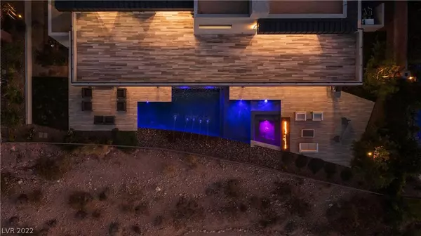 34 Sun Glow Lane, Las Vegas, NV 89135