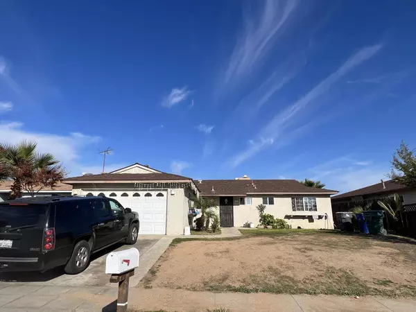 713 Ashlan WAY, Madera, CA 93638