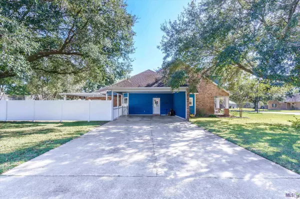 18282 OLD PERKINS PLACE AVE, Prairieville, LA 70769