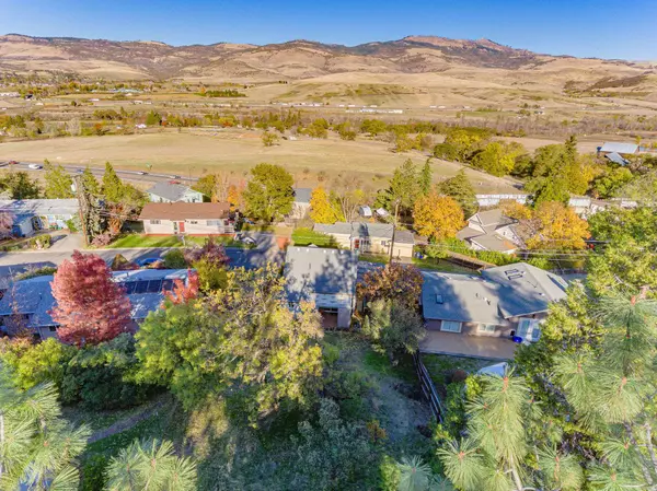 1172 N Main ST, Ashland, OR 97520