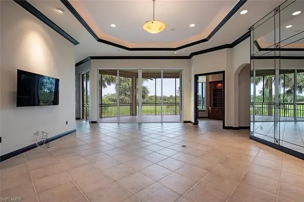 15536 Monterosso LN #201, Naples, FL 34110