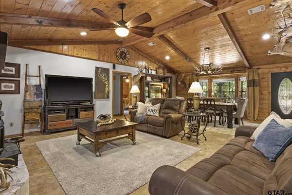 100 County Road 2835, Pittsburg, TX 75686