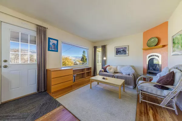 1172 N Main ST, Ashland, OR 97520