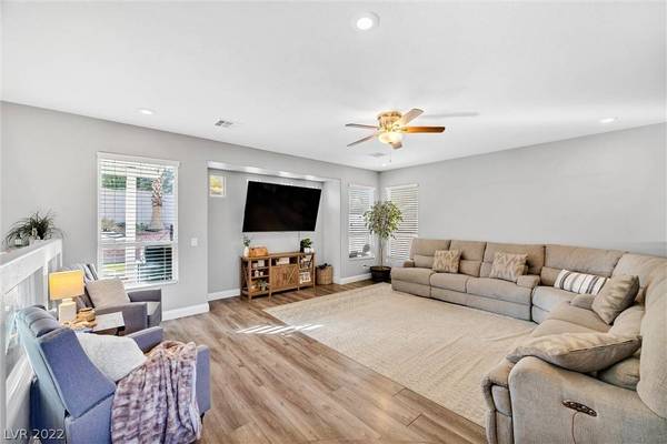 8105 Sienna Hollow Court, Las Vegas, NV 89143