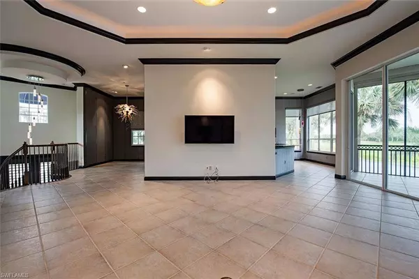 15536 Monterosso LN #201, Naples, FL 34110